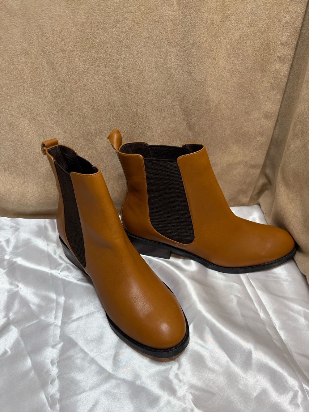 ALDO Cognac Leather Chelsea Ankle Boots Brown US 9 EU 40